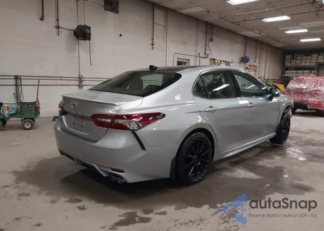 2021 Toyota Camry Xse Awd z USA, uszkodzony, nr VIN 4T1K61BK4MU030236